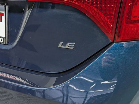 Used 2019 Toyota Corolla LE image 13