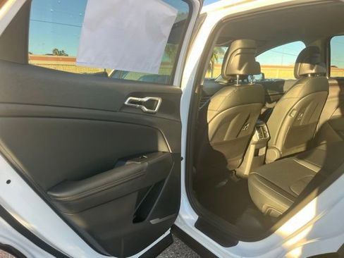 New 2026 Kia Sportage EX FWD image 17