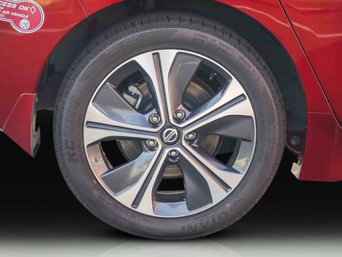 Used 2021 Nissan Leaf SV image 13