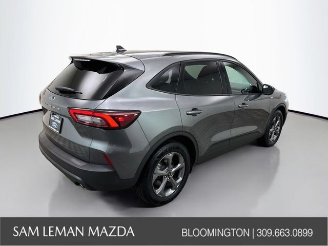 Used 2025 Ford Escape ST-Line FWD image 11