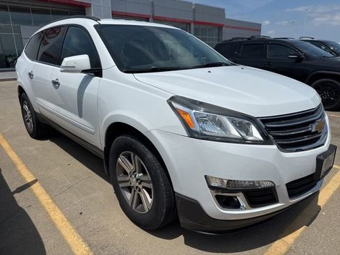 Used 2017 Chevrolet Traverse LT AWD/4WD image 11