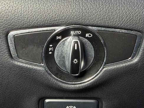 Used 2015 Mercedes-Benz S 550 Sedan image 33