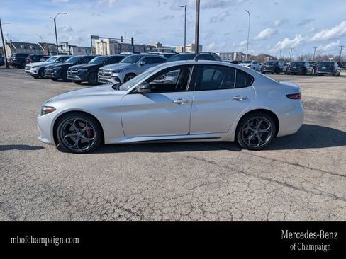 Used 2019 Alfa Romeo Giulia Ti image 7