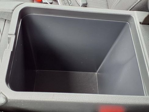 Used 2024 Nissan Sentra SV FWD image 12