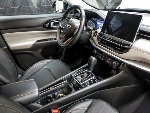 Used 2022 Jeep Compass Limited image 28