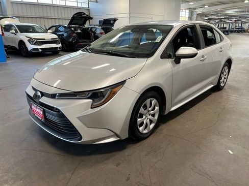 Used 2024 Toyota Corolla LE FWD image 7