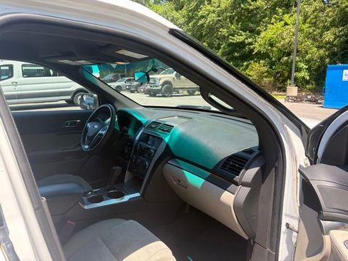 Used 2013 Ford Explorer 4WD image 25