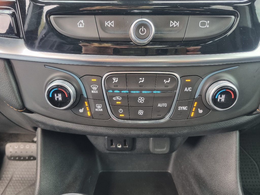 Used 2018 Chevrolet Traverse LT AWD/4WD image 18
