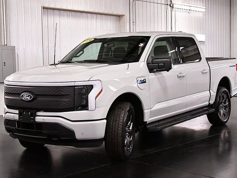 Used 2024 Ford F150 Lightning Flash image 3