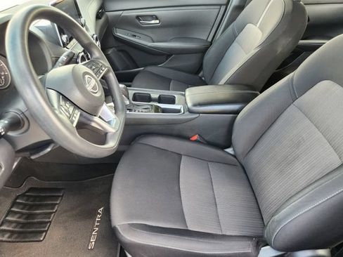 Used 2025 Nissan Sentra SV FWD image 13
