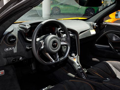 New 2027 McLaren 750S RWD image 48