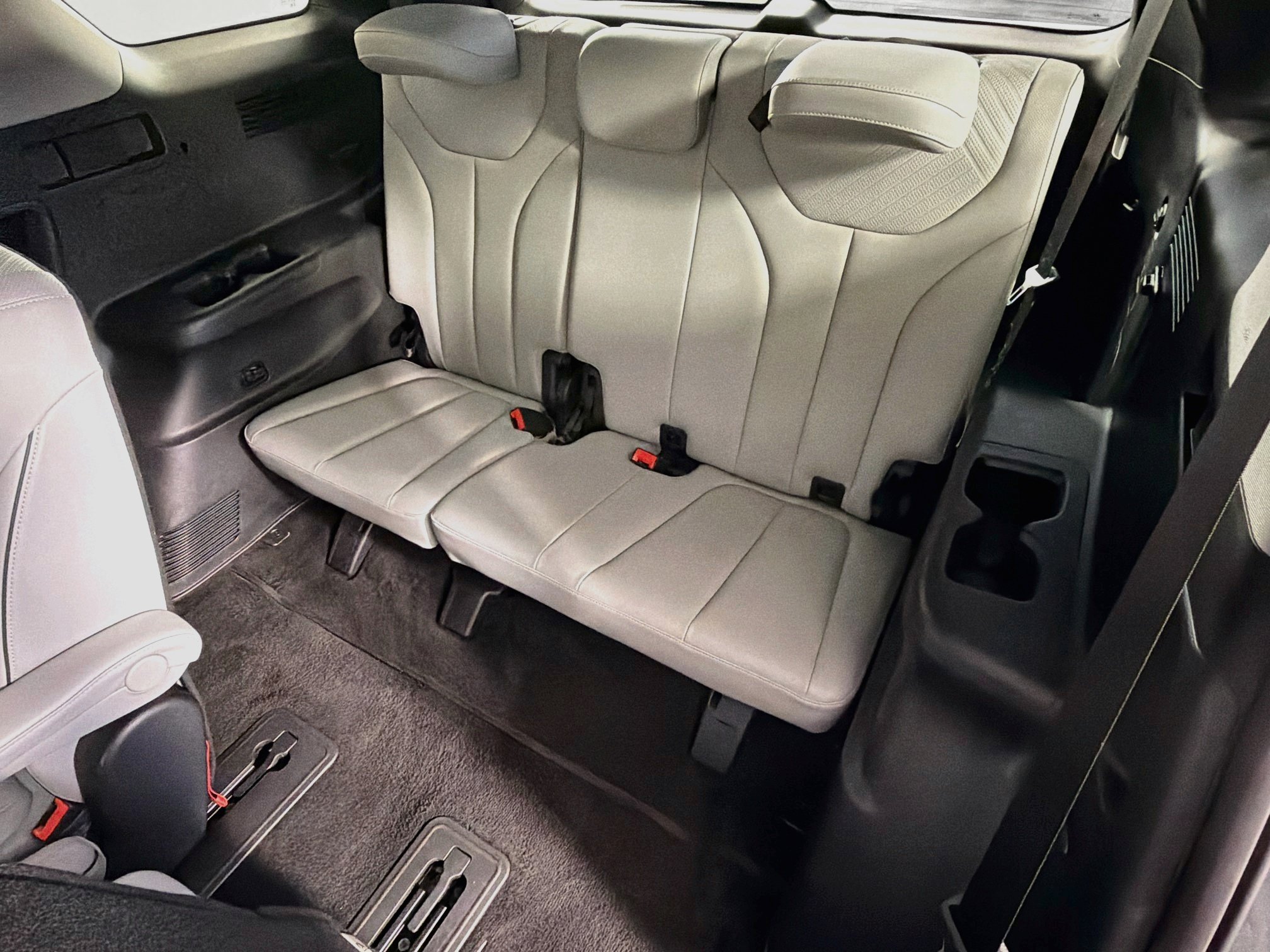 Used 2025 Hyundai Palisade SEL FWD image 30