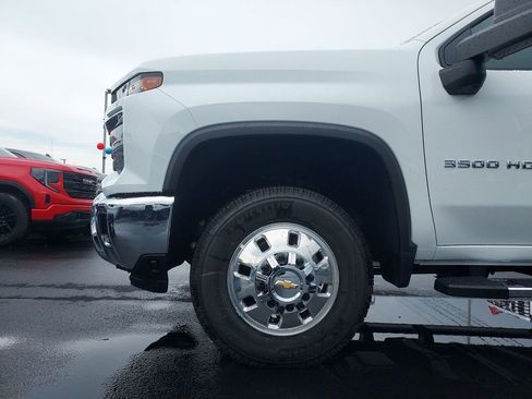 New 2026 Chevrolet Silverado 3500 LT w/ All Star Edition AWD/4WD image 16