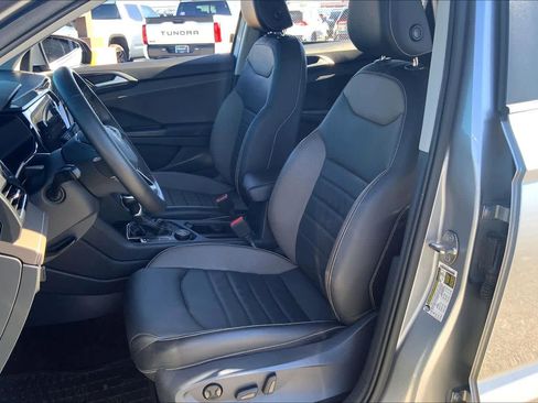 Used 2022 Volkswagen Taos SEL image 7