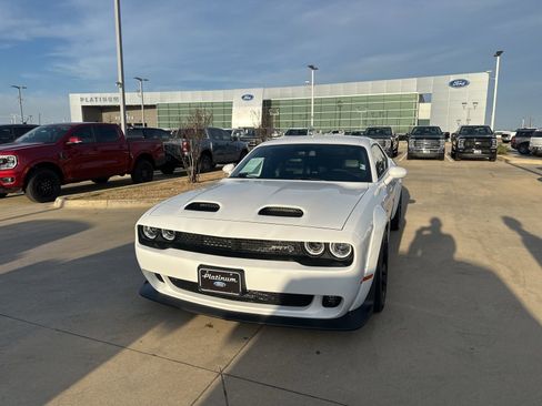 Used 2020 Dodge Challenger SRT Hellcat Redeye image 28