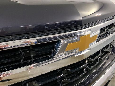 Used 2023 Chevrolet Silverado 1500 LT AWD/4WD image 28