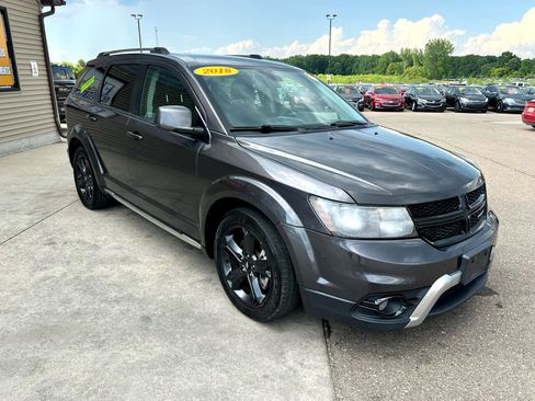 Used 2018 Dodge Journey Crossroad image 3