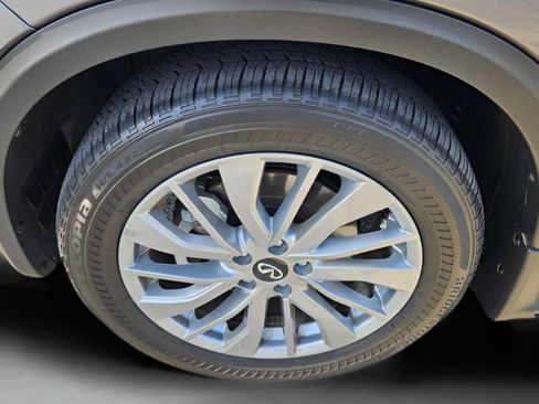 Certified 2025 INFINITI QX50 Luxe image 37