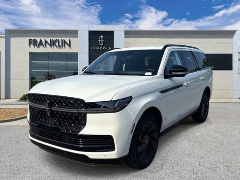 New 2027 Lincoln Navigator Reserve w/ Jet Appearance Package AWD/4WD image 3