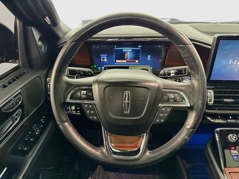 Used 2022 Lincoln Navigator L Reserve AWD/4WD image 12
