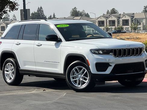New 2025 Jeep Grand Cherokee Laredo X w/ Luxury Tech Group I image 2