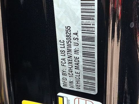 Used 2021 Jeep Wrangler Unlimited Sahara AWD/4WD image 30