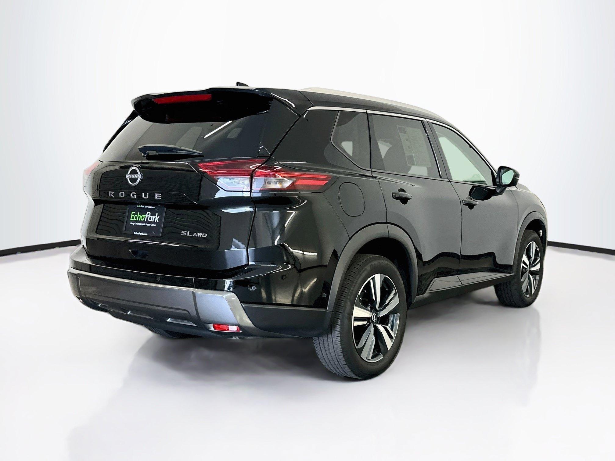 Used 2026 Nissan Rogue SL AWD/4WD image 9