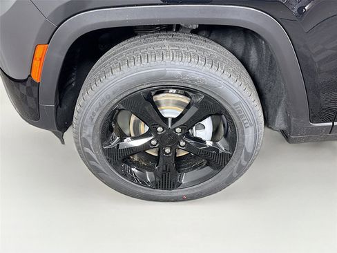 New 2026 Jeep Grand Cherokee Limited AWD/4WD image 26