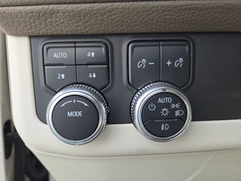 Used 2023 GMC Yukon Denali image 8