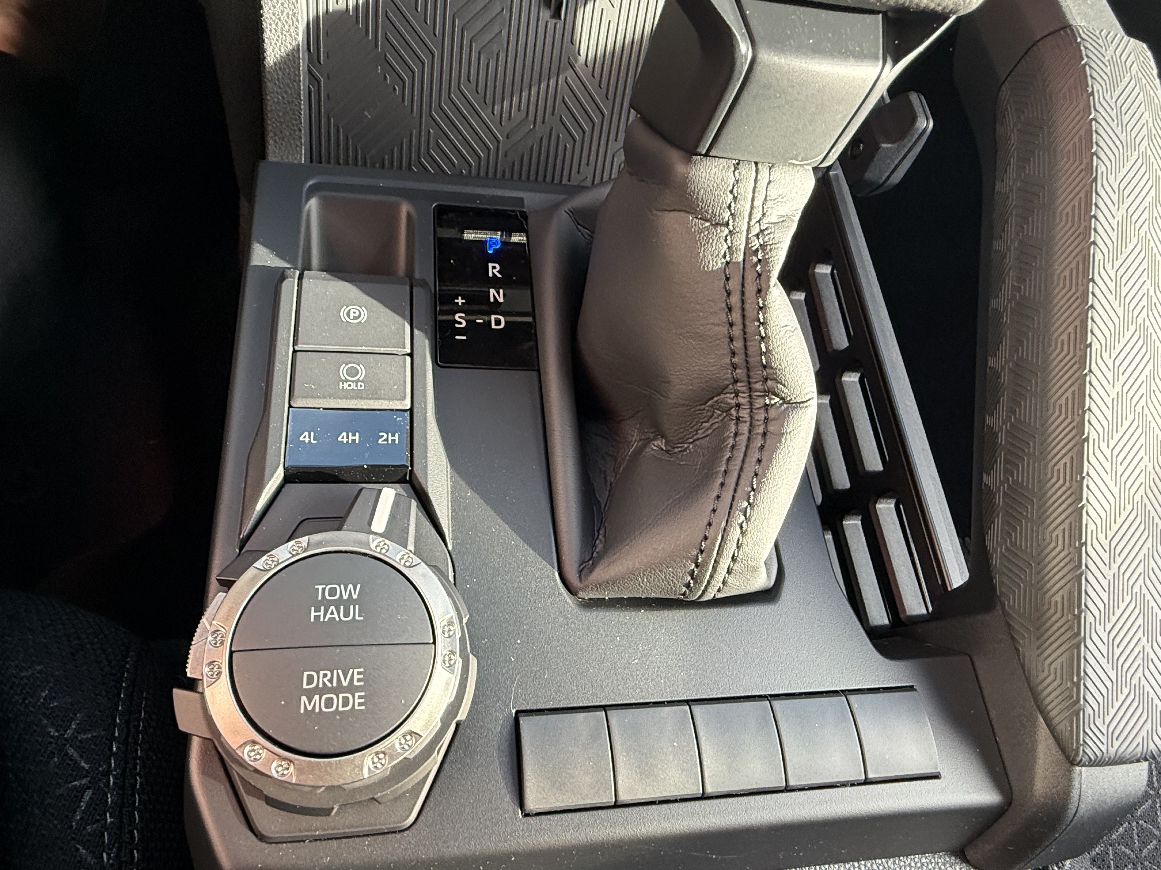 New 2026 Toyota 4Runner SR5 AWD/4WD image 27