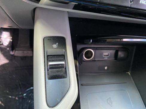 Used 2022 Kia Telluride S image 26