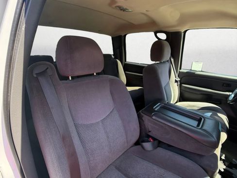 Used 2007 Chevrolet Silverado 2500 LT w/ Heavy-Duty Power Package AWD/4WD image 21