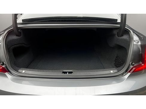 Used 2017 Volvo S90 T5 Momentum w/ Vision Package image 22