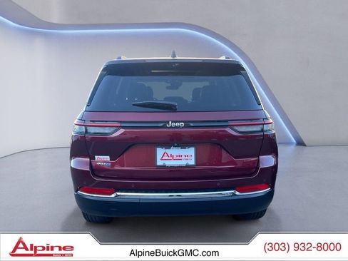 Used 2022 Jeep Grand Cherokee Limited w/ Luxury Tech Group II image 4