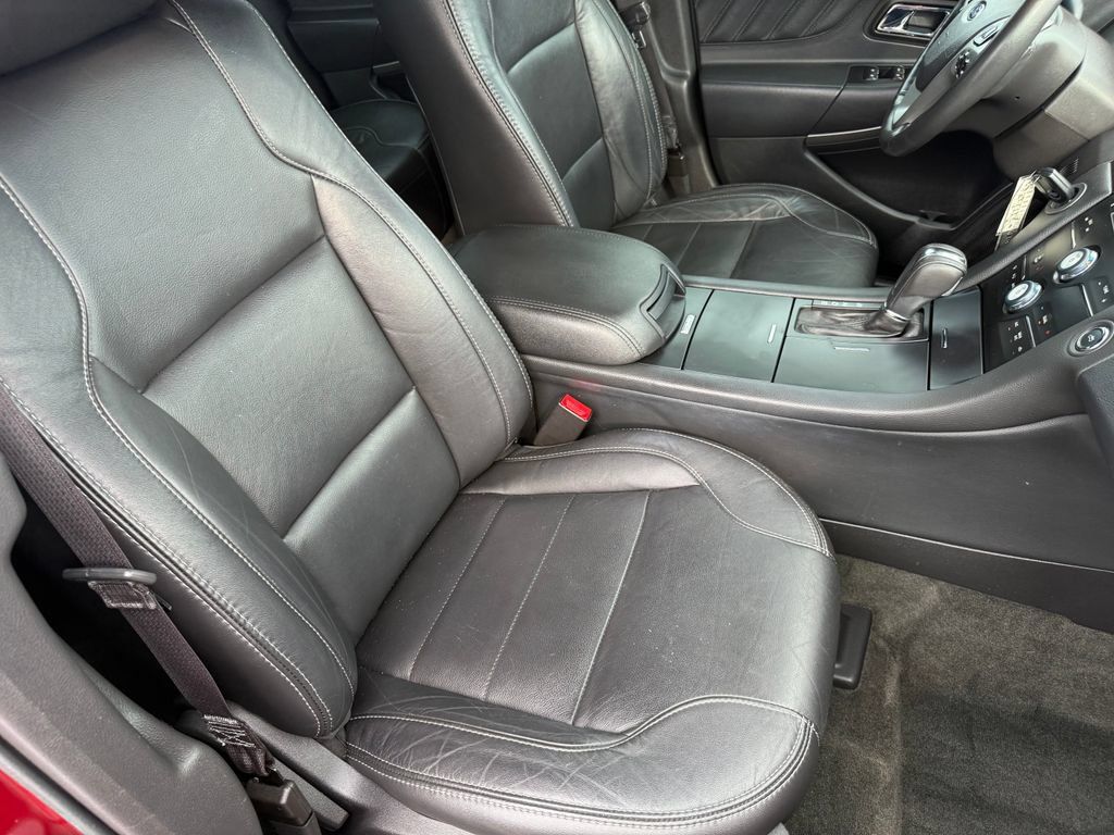 Used 2014 Ford Taurus SEL w/ Equipment Group 201A FWD image 16