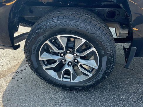 Used 2024 Chevrolet Silverado 1500 LT image 33