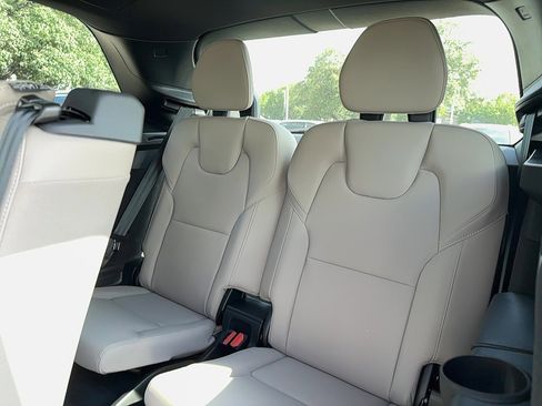 New 2026 Volvo XC90 B5 Plus image 16