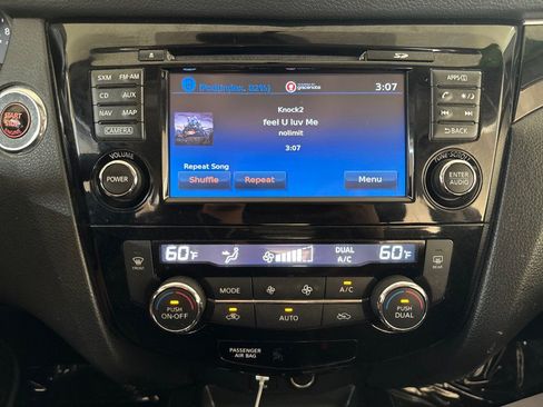 Used 2018 Nissan Rogue Sport SL AWD/4WD image 20