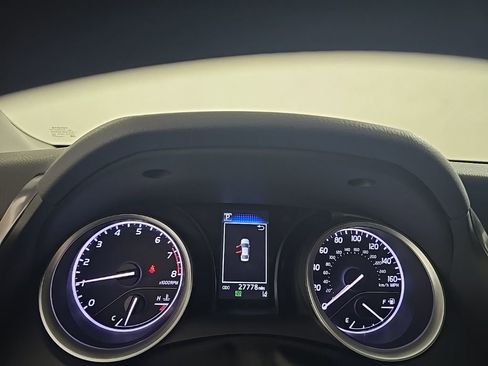 Used 2023 Toyota Camry LE image 10