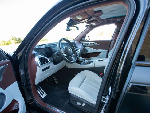 Used 2024 BMW XM AWD/4WD image 23