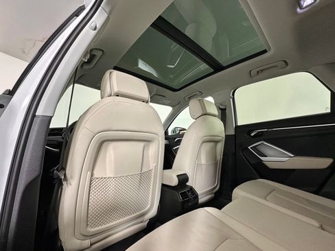 Used 2019 Audi Q3 2.0T Premium w/ Convenience Package AWD/4WD image 18