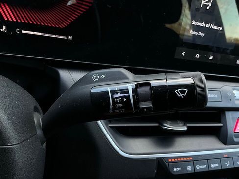 Used 2025 Kia K4 LXS image 37