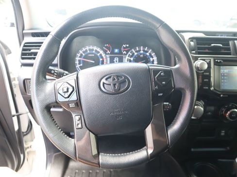 Used 2019 Toyota 4Runner TRD Off-Road Premium AWD/4WD image 29