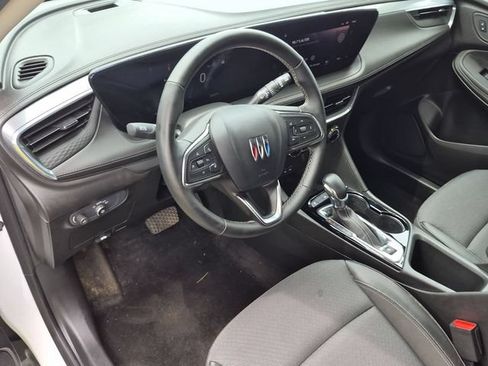 Used 2024 Buick Encore GX Preferred w/ Comfort Package FWD image 9