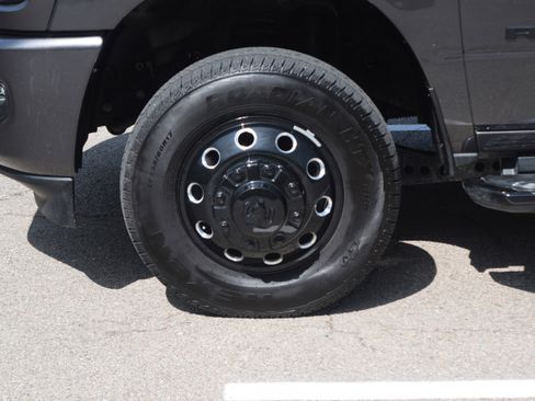 Used 2025 RAM 3500 Laramie w/ Night Edition image 29