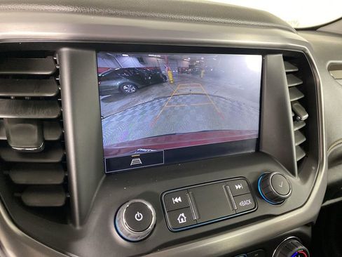 Certified 2023 GMC Acadia AT4 w/ Preferred Package image 17