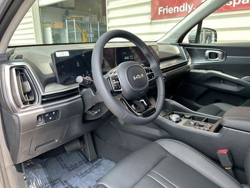 New 2025 Kia Sorento EX image 11