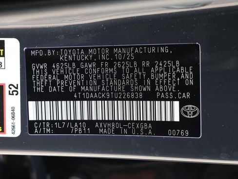 Used 2026 Toyota Camry XLE FWD image 35