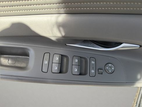 Used 2021 Hyundai Elantra SEL w/ Convenience Package FWD image 19