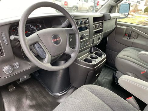 Used 2024 GMC Savana 2500 w/ Driver Convenience Package image 17